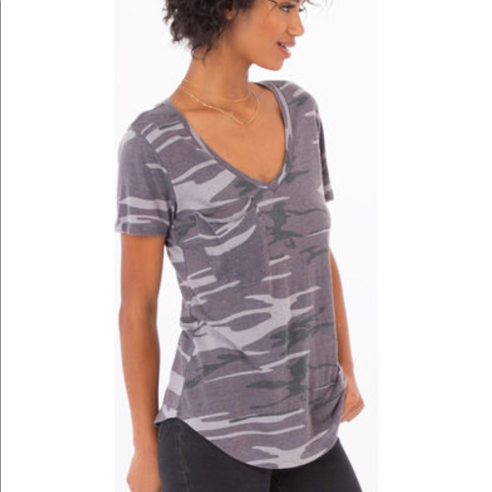 Grey camo scoop neck t!